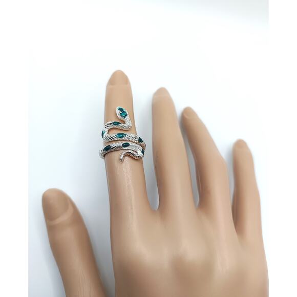 New Adjustable Green Enamel Snake Ring - Picture 2 of 4